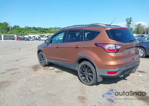 2017 Ford Escape Titanium из США, поврежденный, VIN 1FMCU9J91HUB91088